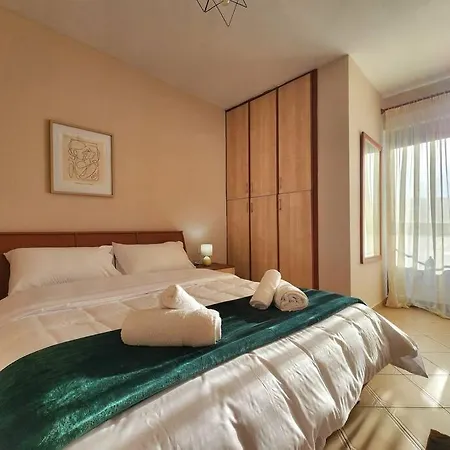 Lake View W/ 24 Check In Apartman Tirana